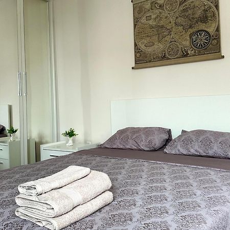 Moonlight Charming Shelter - 3Br 180º Balcony View Apartment Oradea Exterior photo